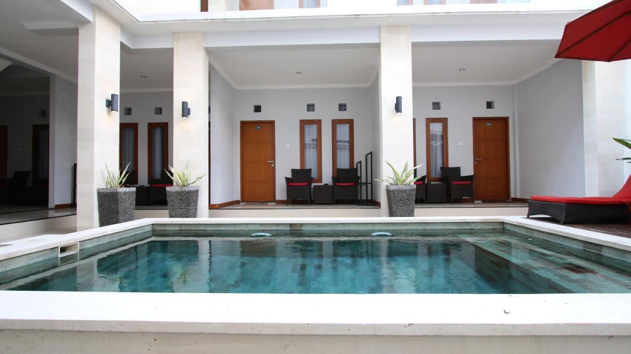 Legian Tom Guest House מראה חיצוני תמונה
